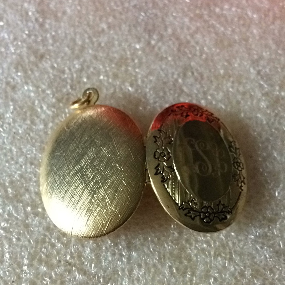 Locket Pendent - image 3